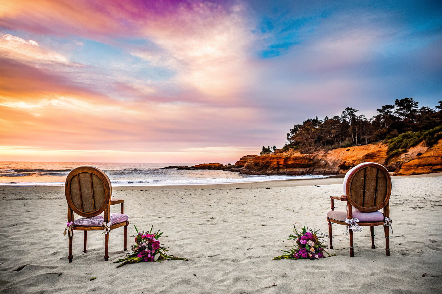 Hochzeitspaar am Strand